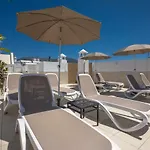 Mombasa 1 Planta 公寓