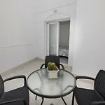 Mombasa 1 Planta 公寓