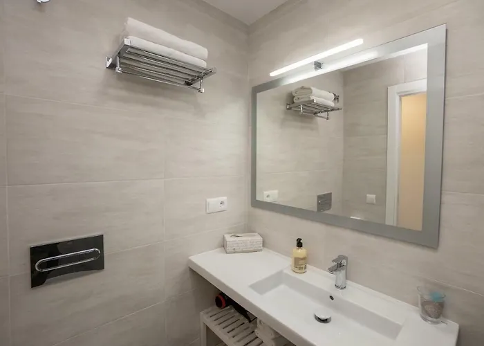 Mombasa 1 Planta Nerja