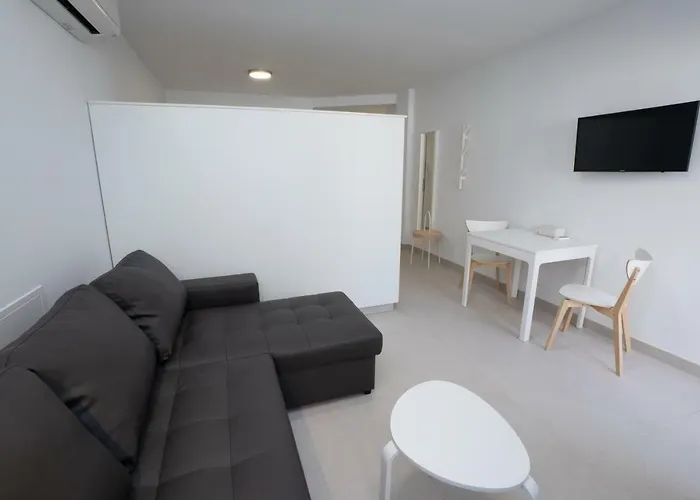 Mombasa 1 Planta Апартаменти Нерха