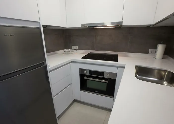 Апартаменти Mombasa 1 Planta Нерха